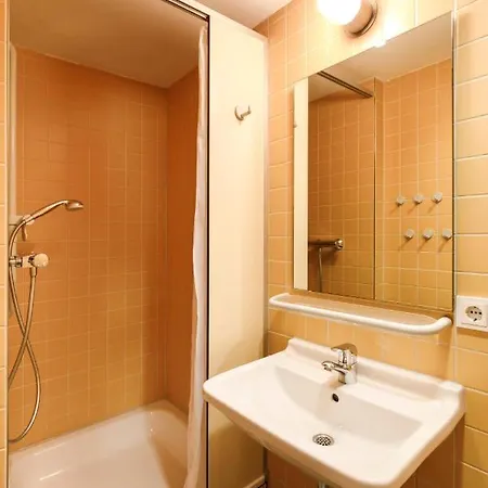 ホステル - Membership Required! ガルミッシュ・パルテンキルヒェン