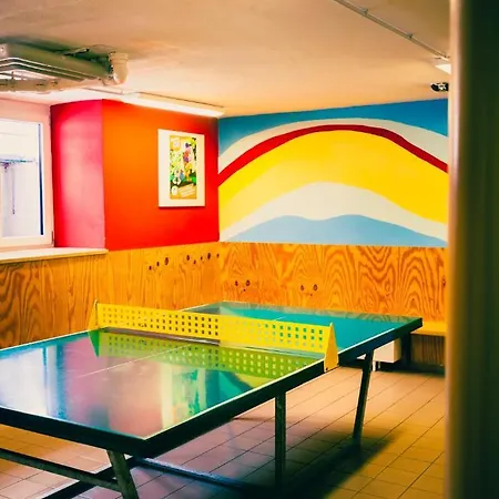 - Membership Required! ホステル ガルミッシュ・パルテンキルヒェン