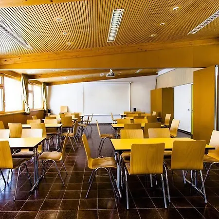 - Membership Required! ホステル